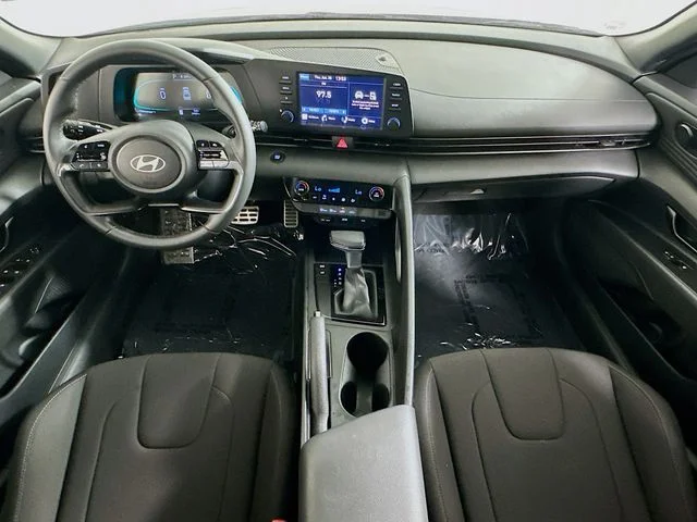 Certified Pre-Owned 2025 Hyundai Elantra SEL Sport