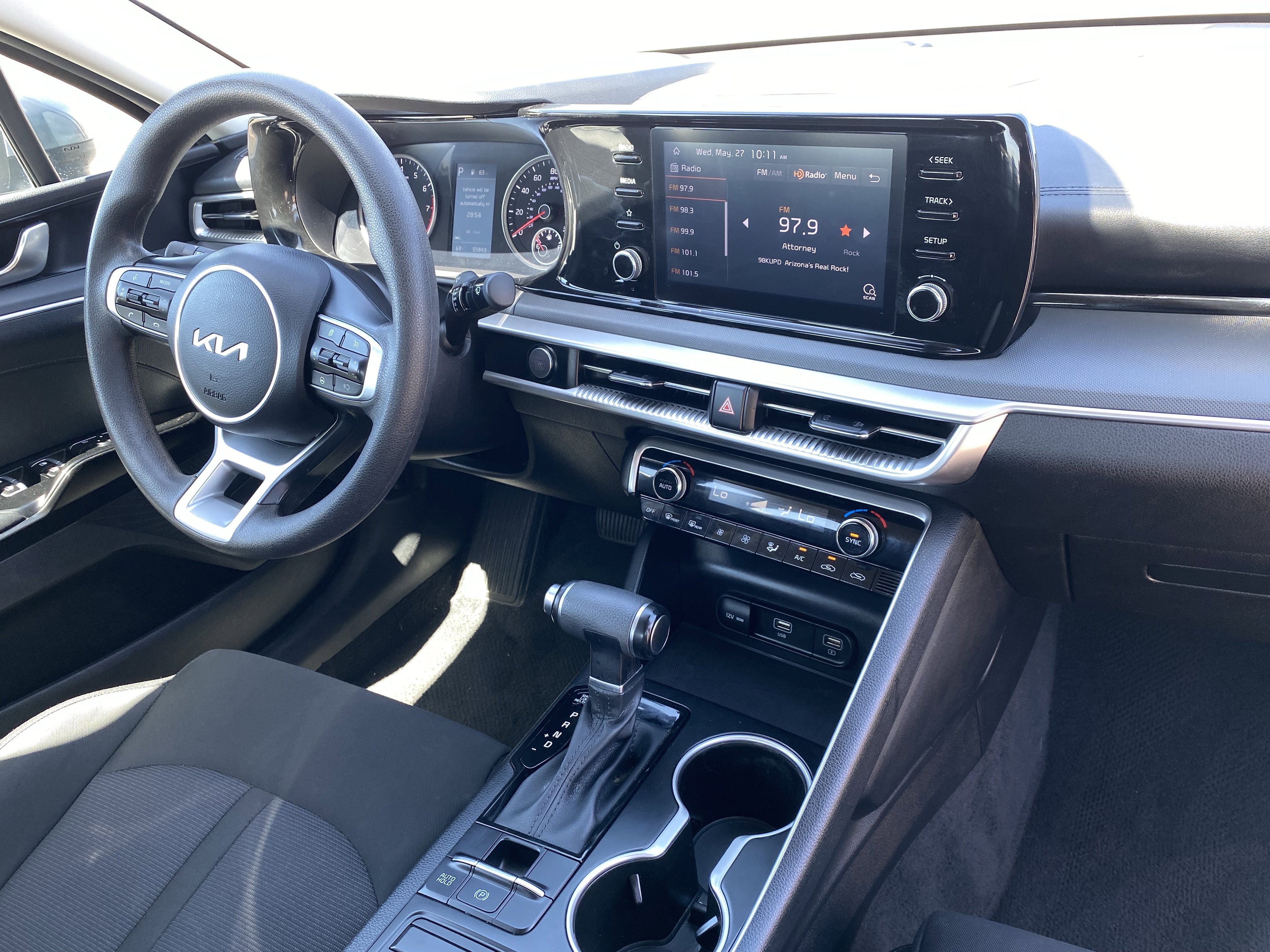 Used 2023 Everlasting Silver Kia LXS image 12