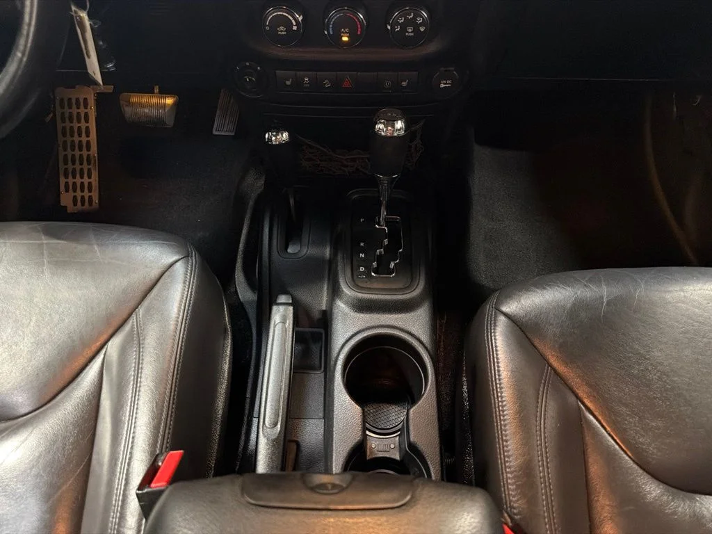 Used 2016 Rhino Clearcoat Jeep Unlimited Rubicon image 18