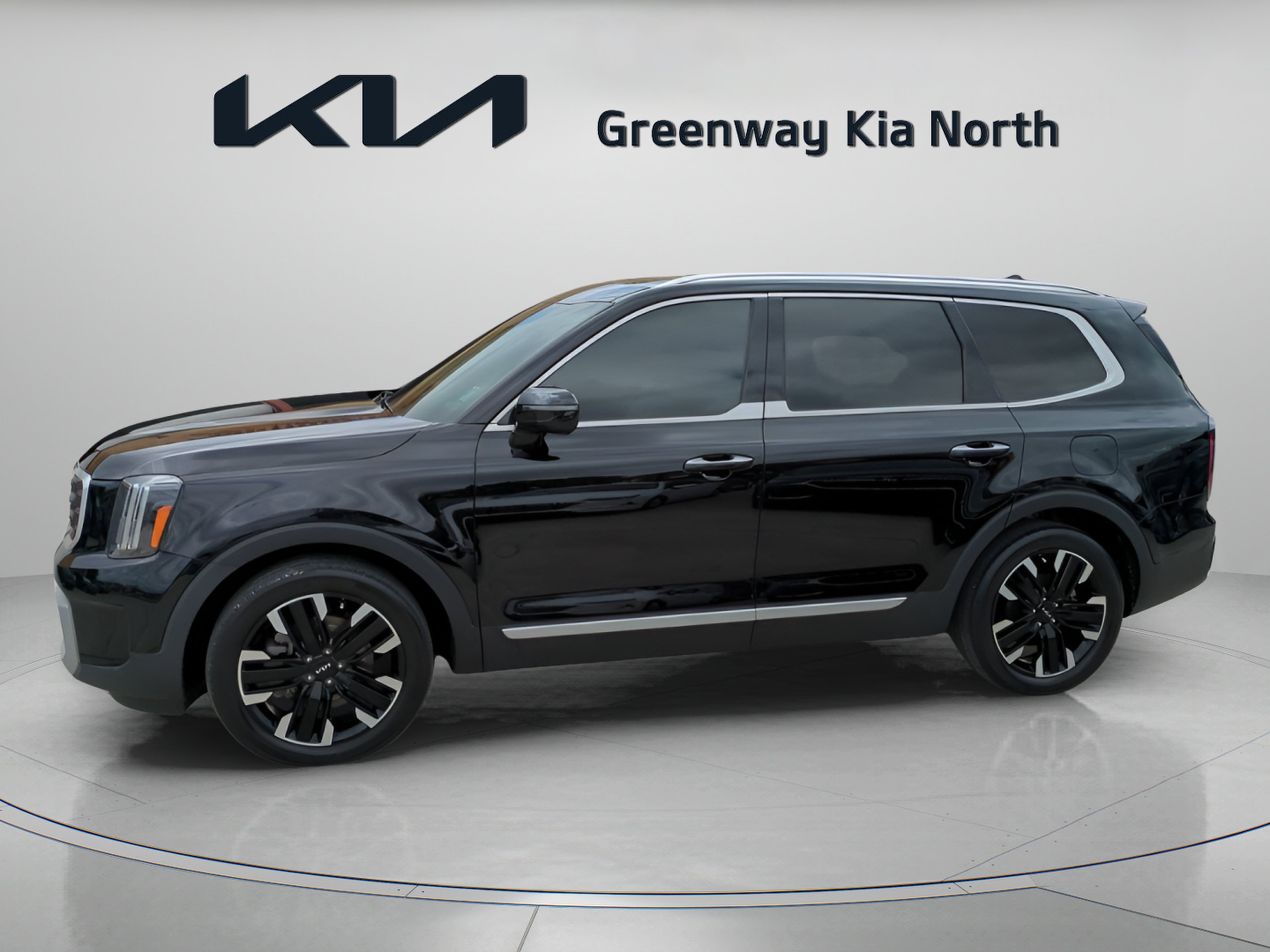 Used 2023 Ebony Black Kia SX-Prestige image 5