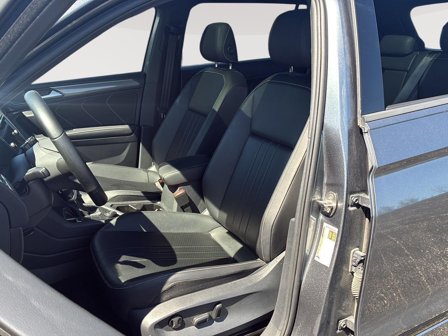 Used 2024 Platinum Gray Metallic Volkswagen SE R-Line Black image 3
