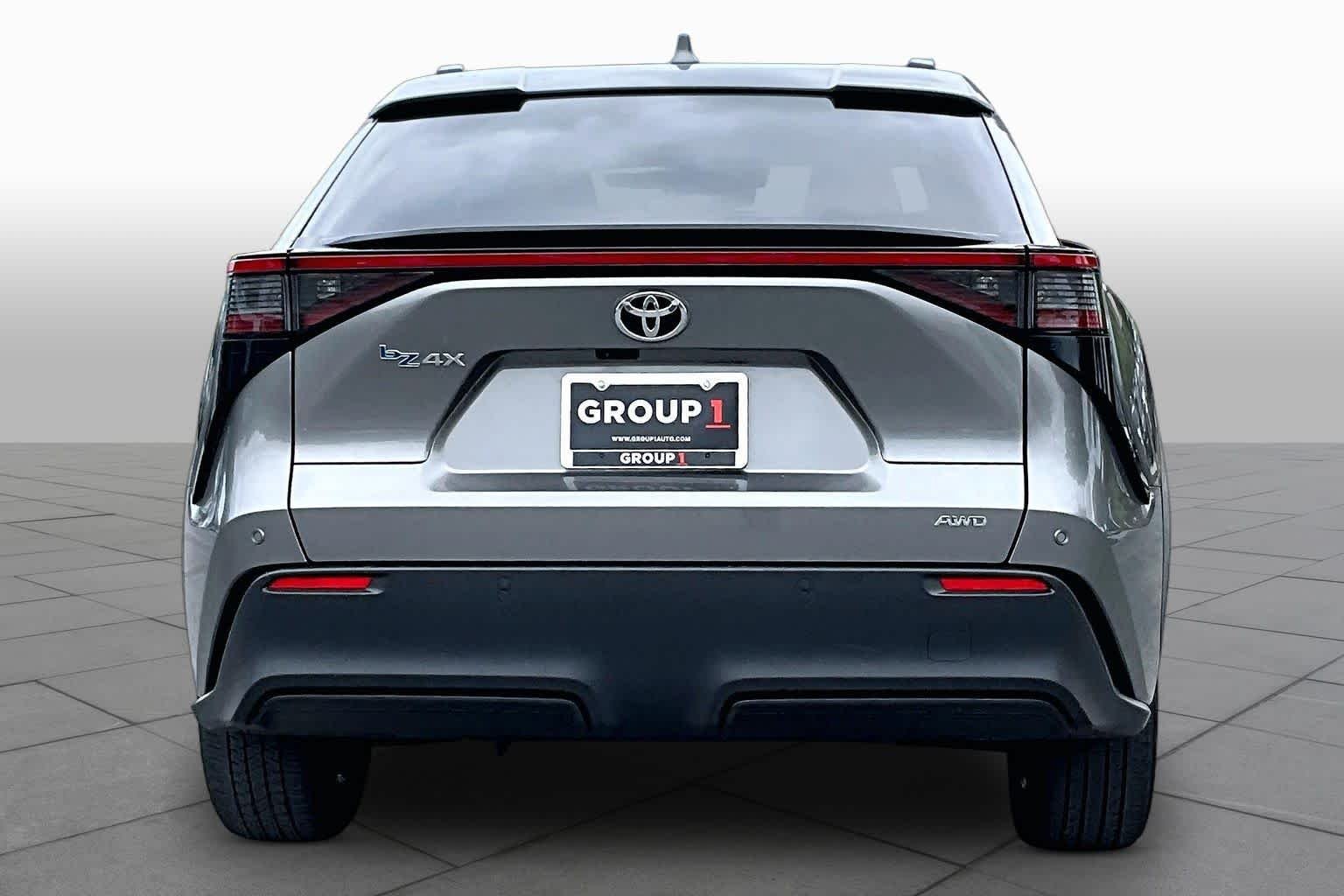Used 2023 Heavy Metal Toyota XLE image 4