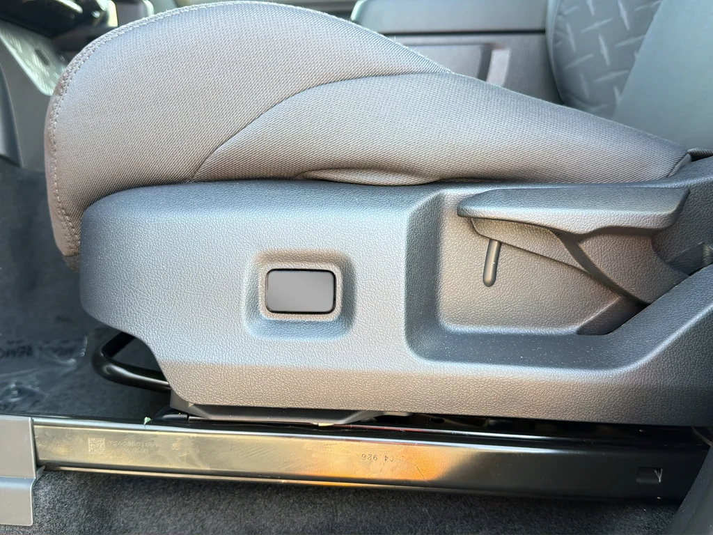 2026 Toyota Tacoma SR5 - Photo 28