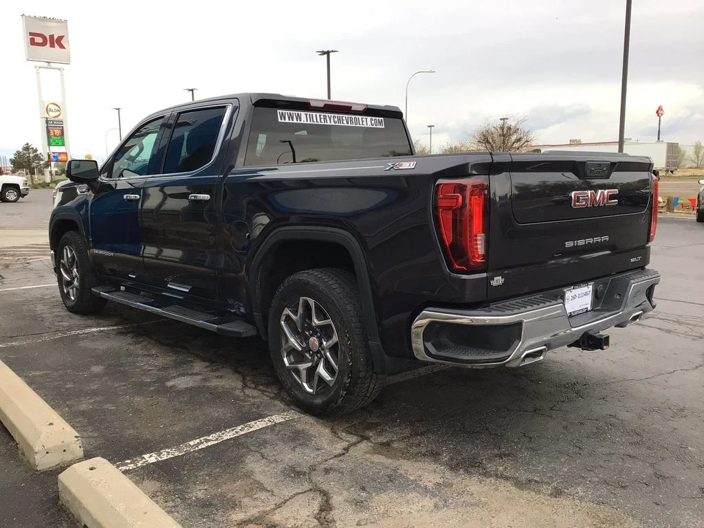 Used 2022 Titanium Rush Metallic GMC SLT image 4