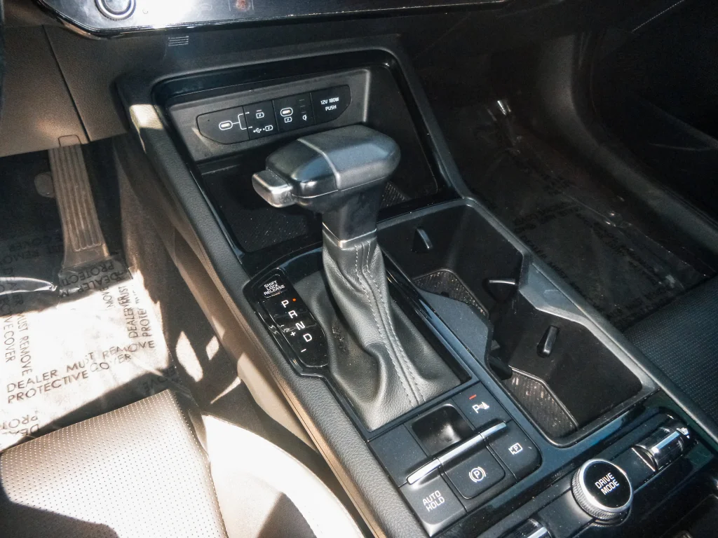 Used 2025 Wolf Gray Kia GT-Line image 20