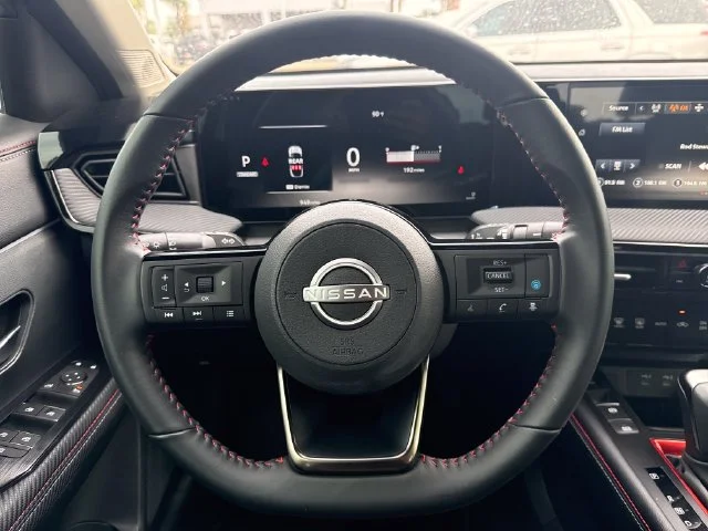 Used 2025 Gray Nissan SR image 15