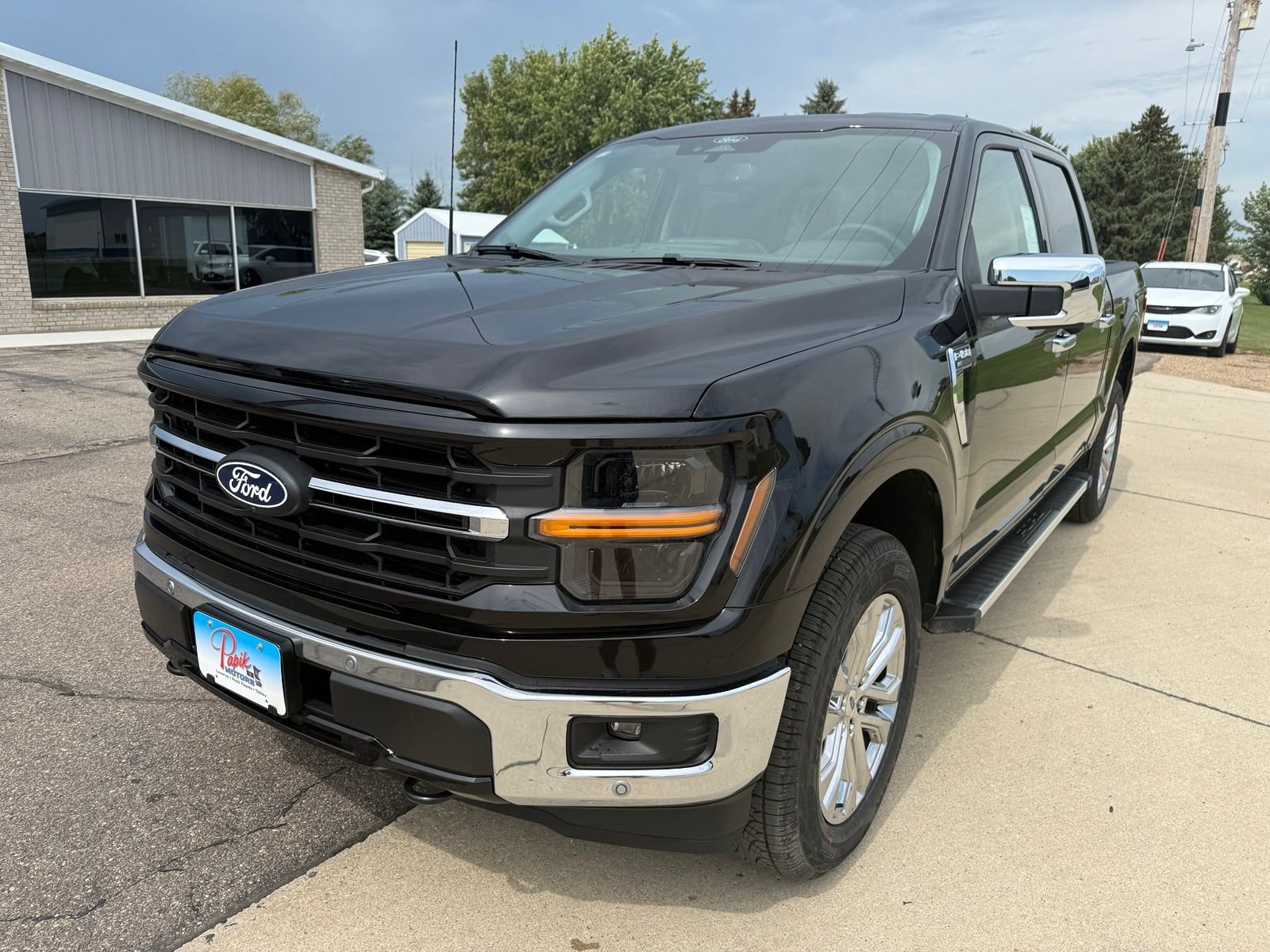 New 2026 Black Metallic Ford XLT image 2