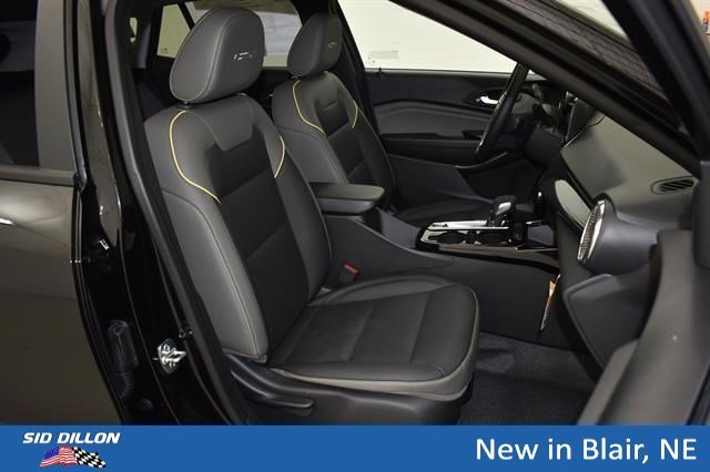 New 2026 Mosaic Black Metallic Chevrolet ACTIV image 7