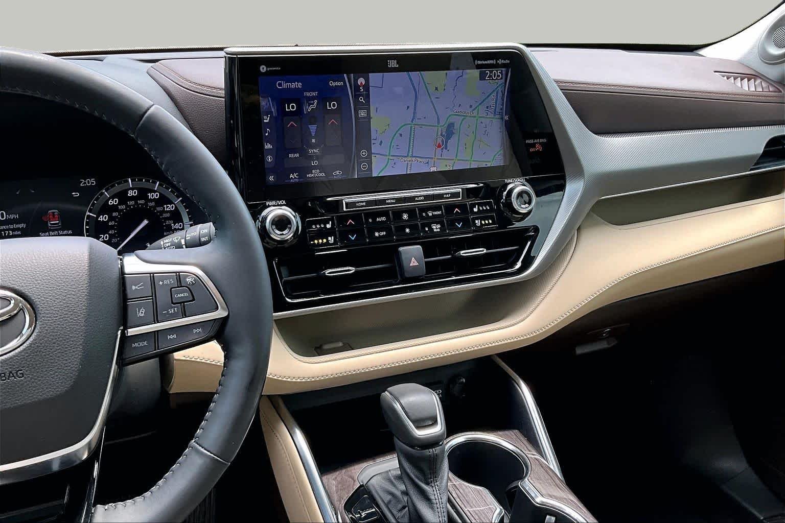 Used 2021 Blizzard Pearl Toyota Platinum image 7