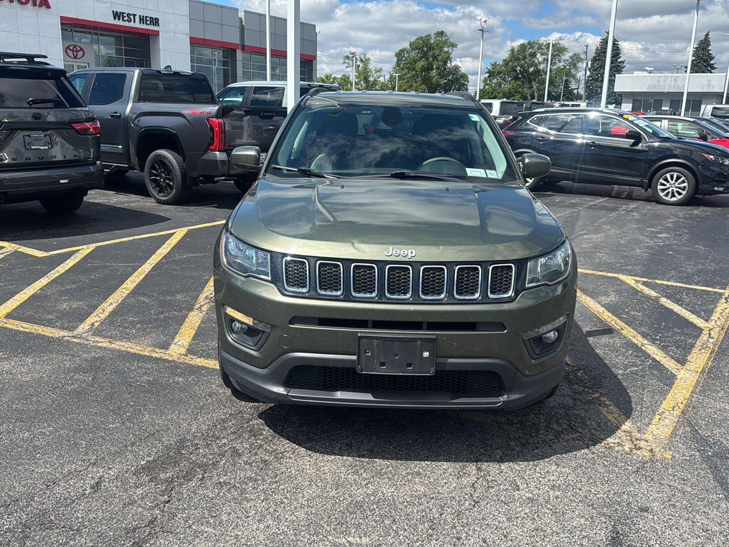 Used 2019 Jeep Compass Latitude with VIN 3C4NJDBB3KT741662 for sale in Williamsville, NY