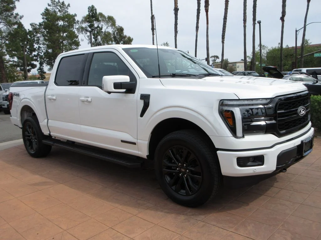 New 2026 Star White Metallic Tri-Coat Ford Lariat image 6