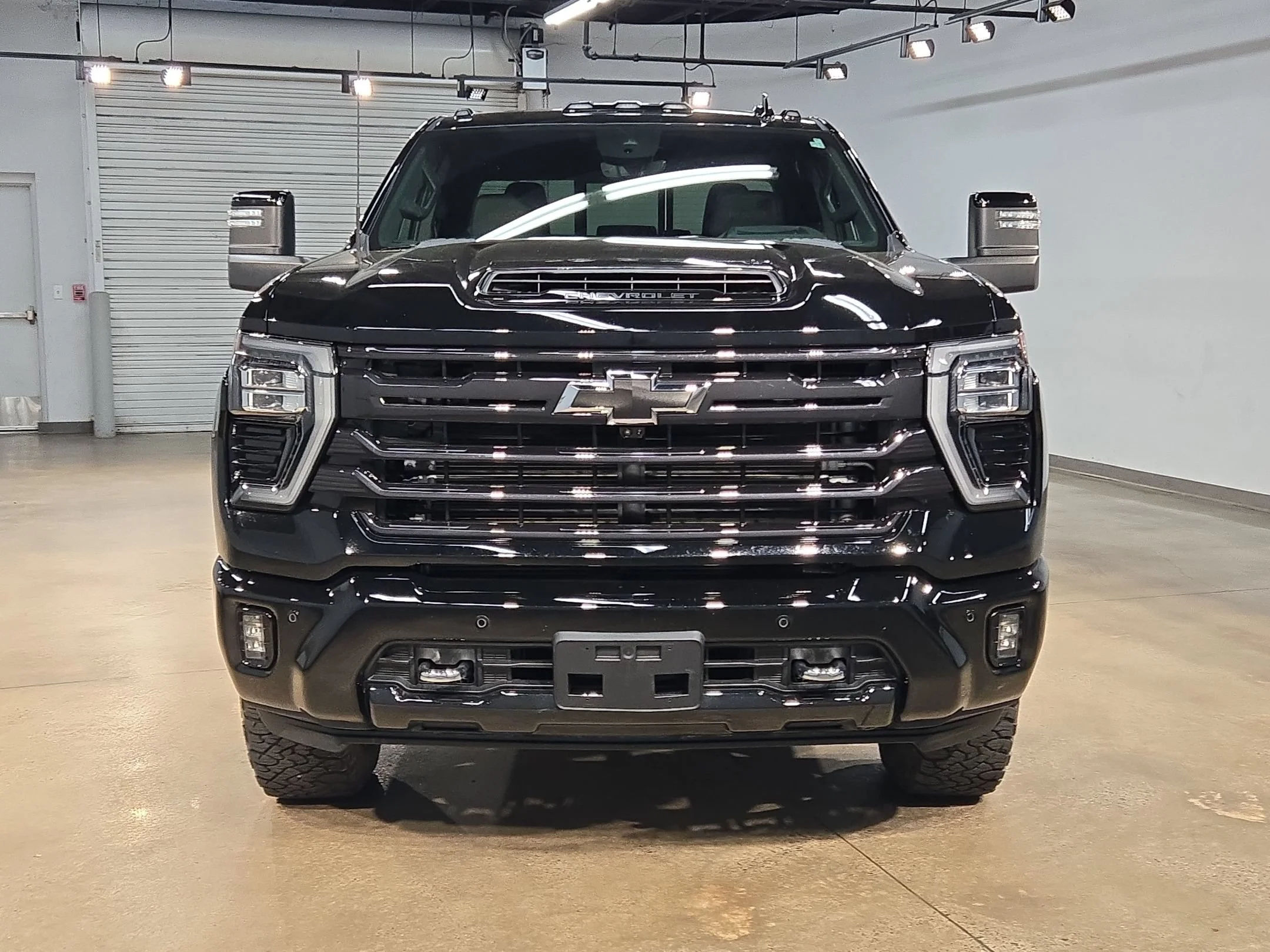 Used 2025 Chevrolet Silverado 2500HD High Country with VIN 2GC4KREYXS1183994 for sale in Little Rock
