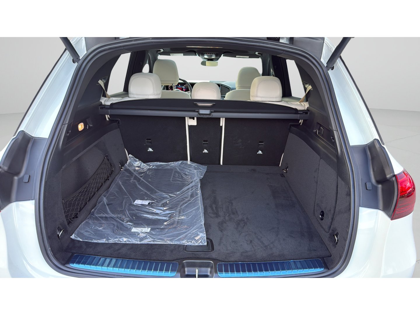 Certified Used 2026 Polar White Mercedes-Benz GLE 450 image 9