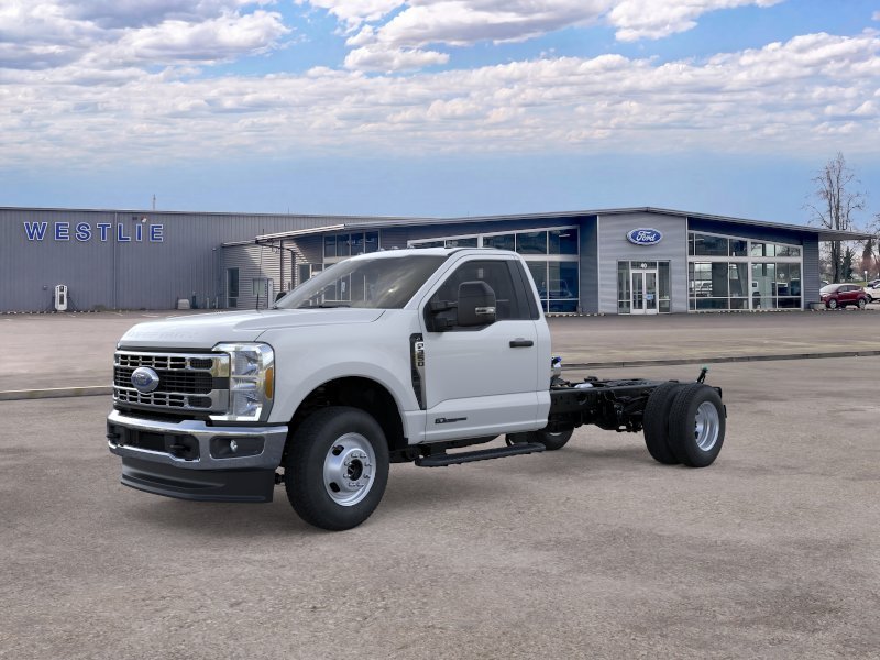 2026 Ford F-350 Super Duty Chassis Cab
