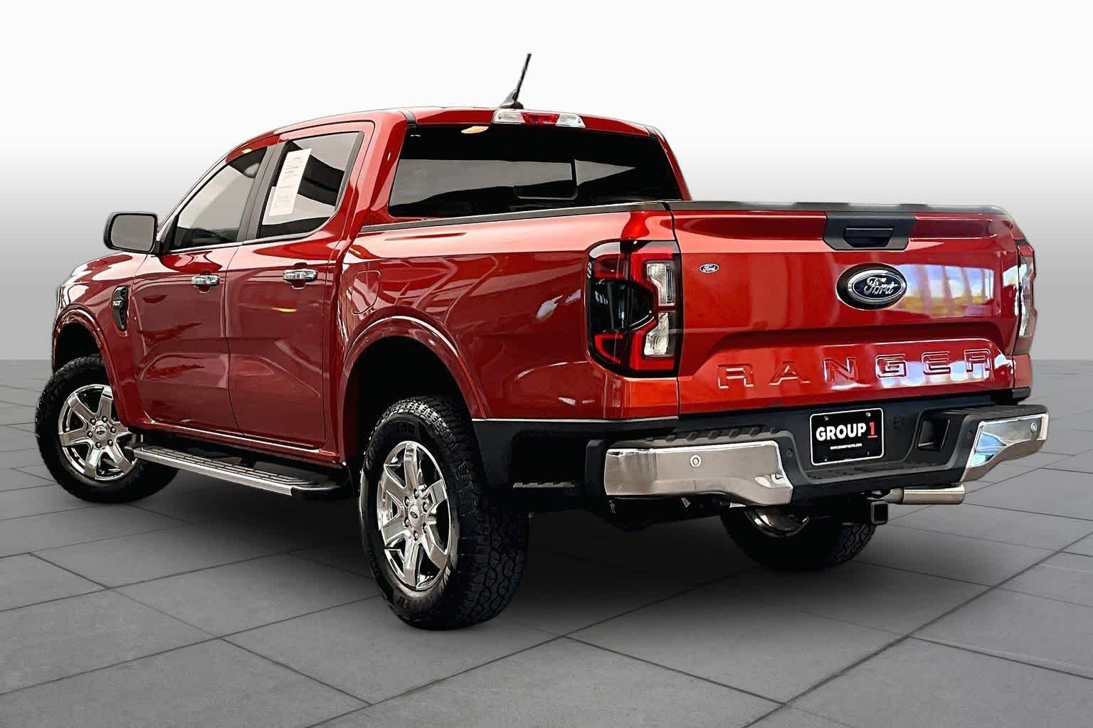 Used 2024 Hot Pepper Red Tinted Clearcoat Ford XLT image 13