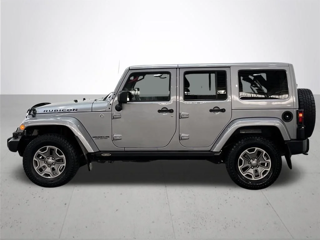 Used 2015 Silver Jeep Unlimited Rubicon image 15