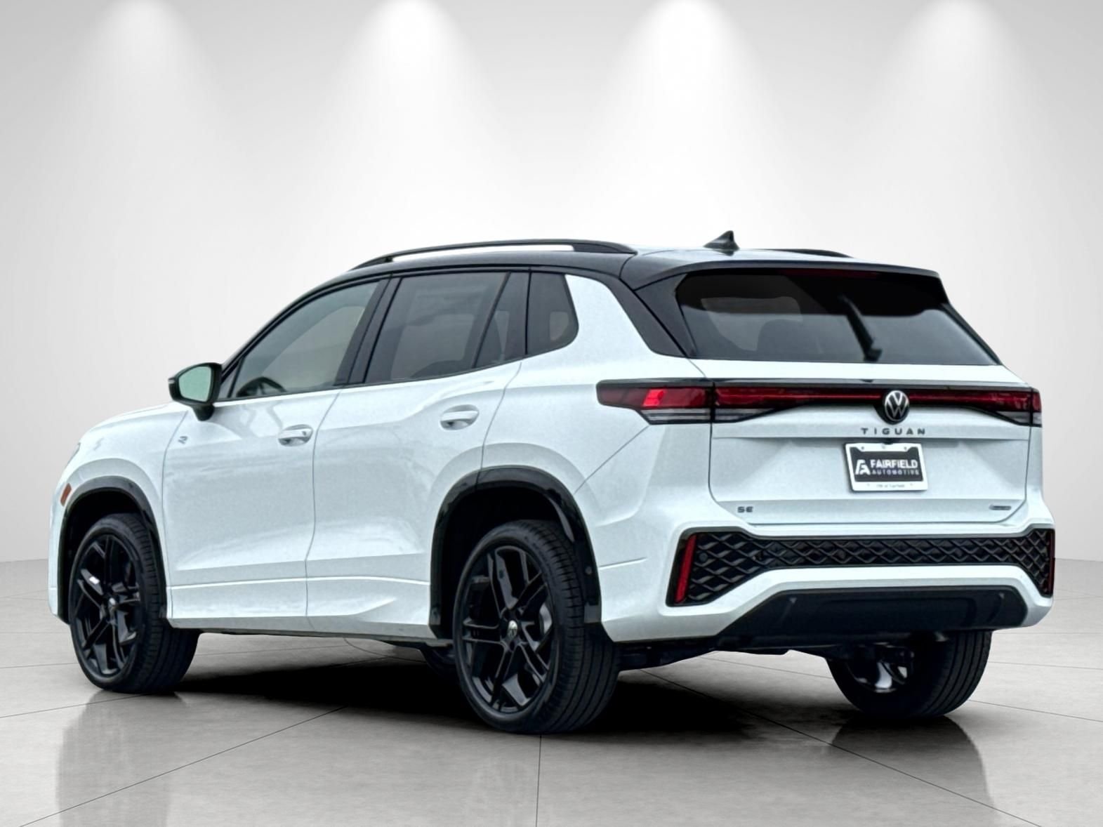 New 2026 Opal White W/Deep Black Roof Volkswagen 2.0T SE R-Line Black image 3