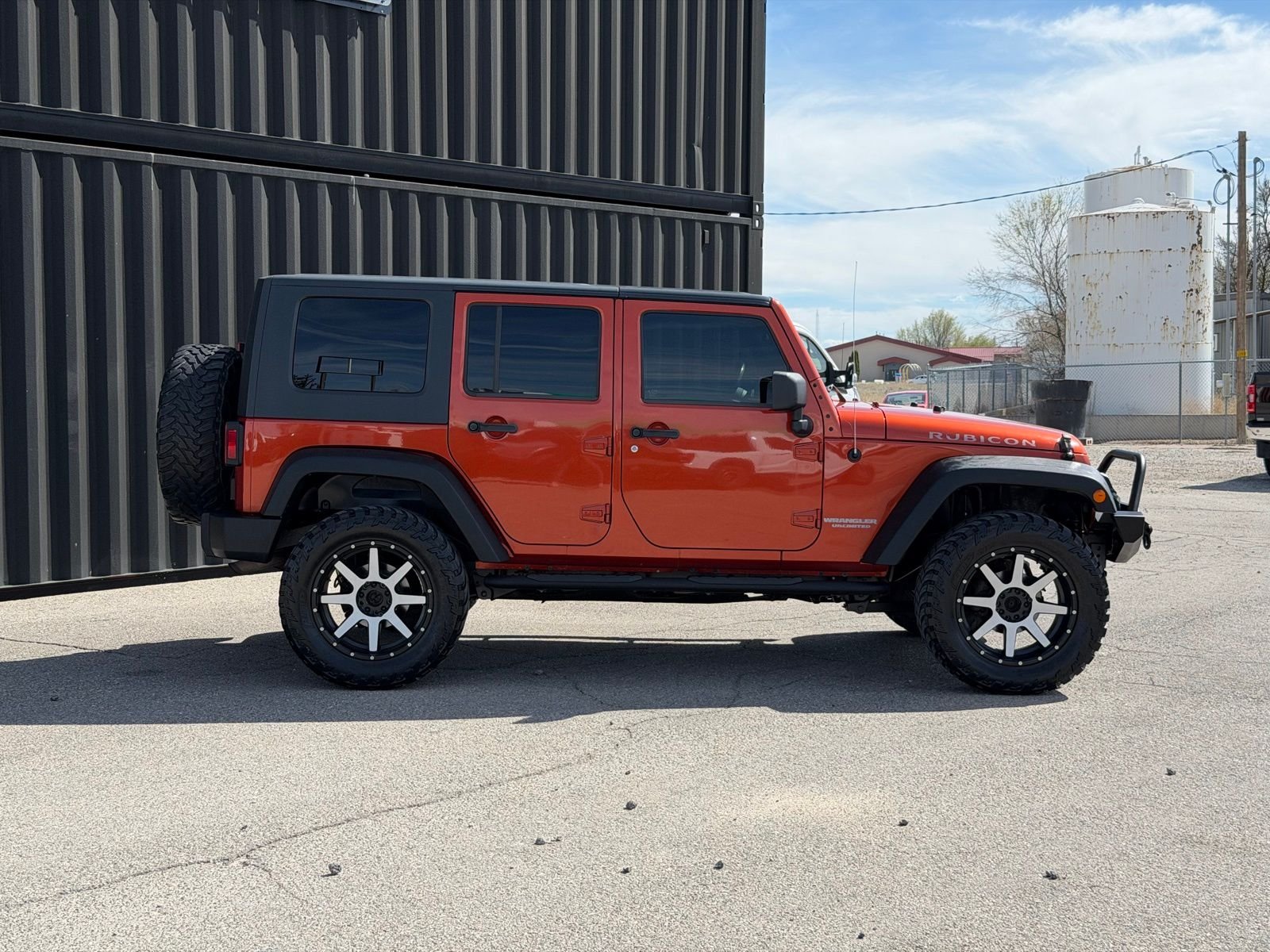 View vehicle photo 6