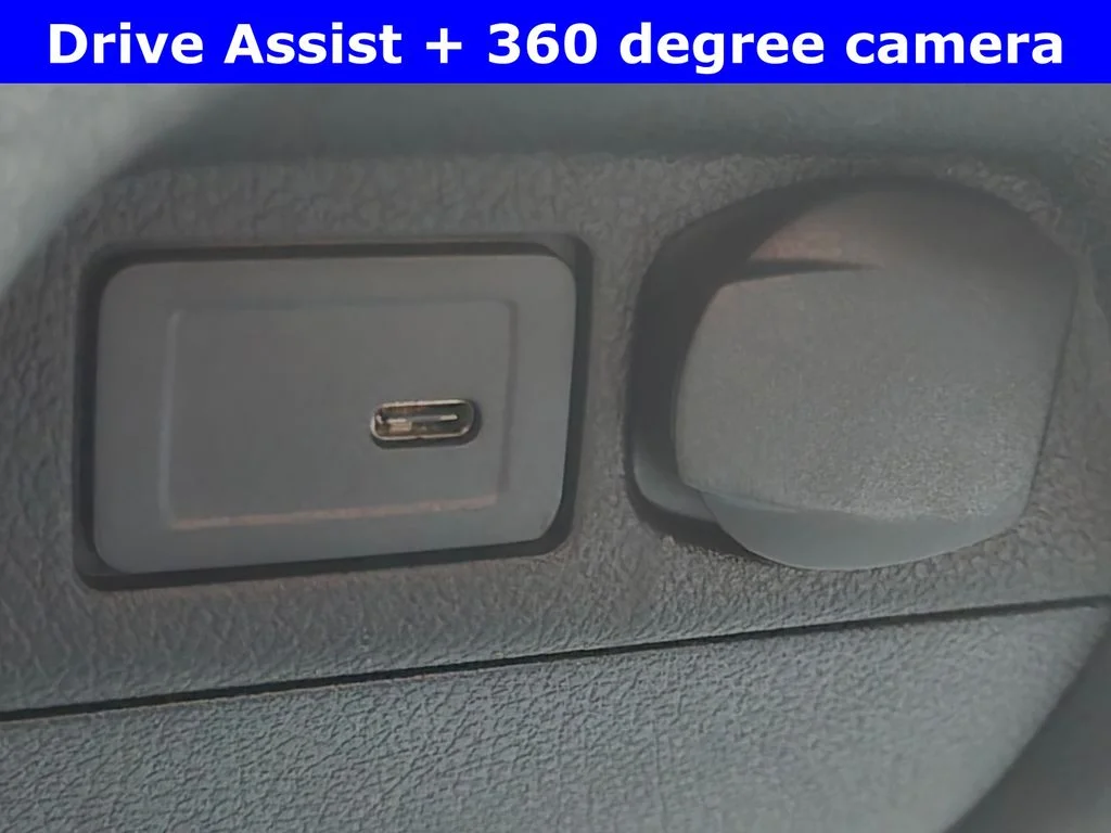 New 2026 Arctic White Mercedes-Benz Cargo 170 WB image 8