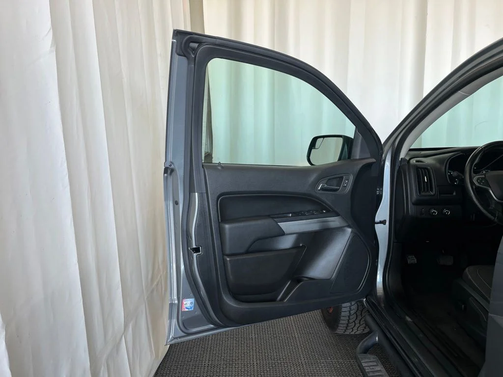 Used 2022 Gray Chevrolet LT image 16