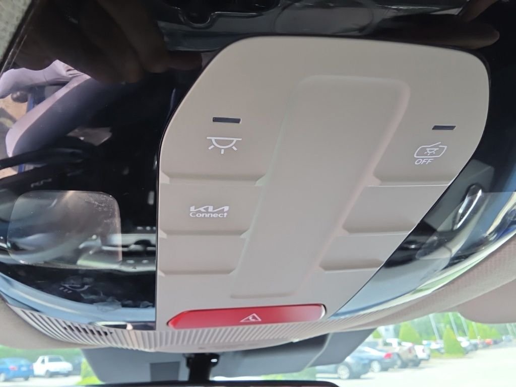 2025 Kia K4 LXS - Photo 31