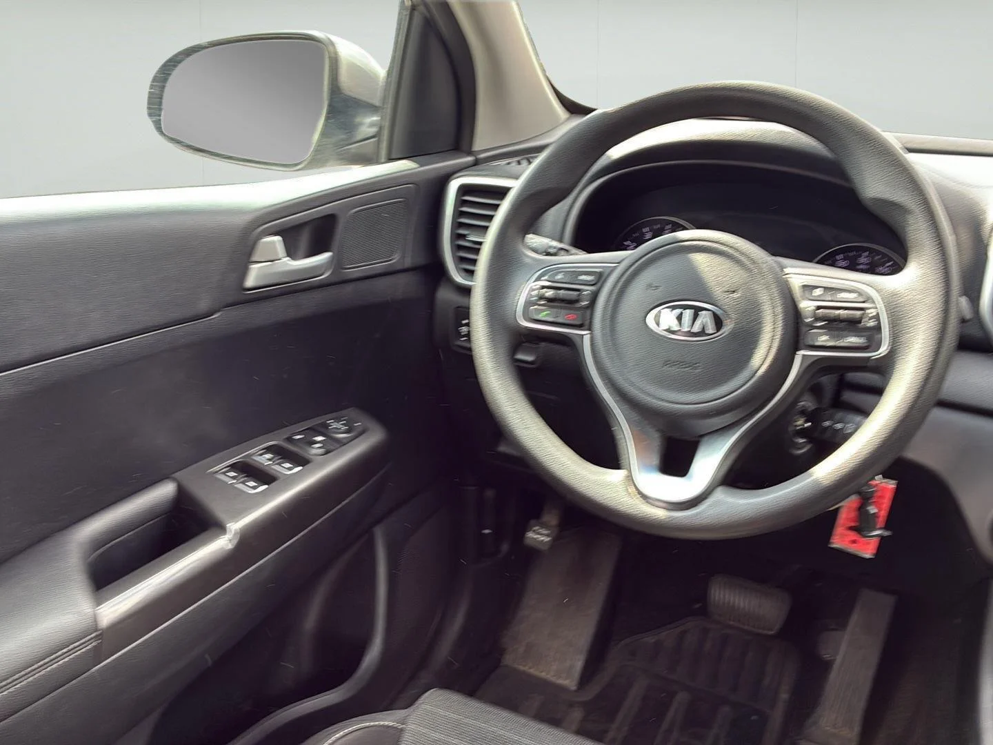 Used 2018 Mineral Silver Kia LX image 17