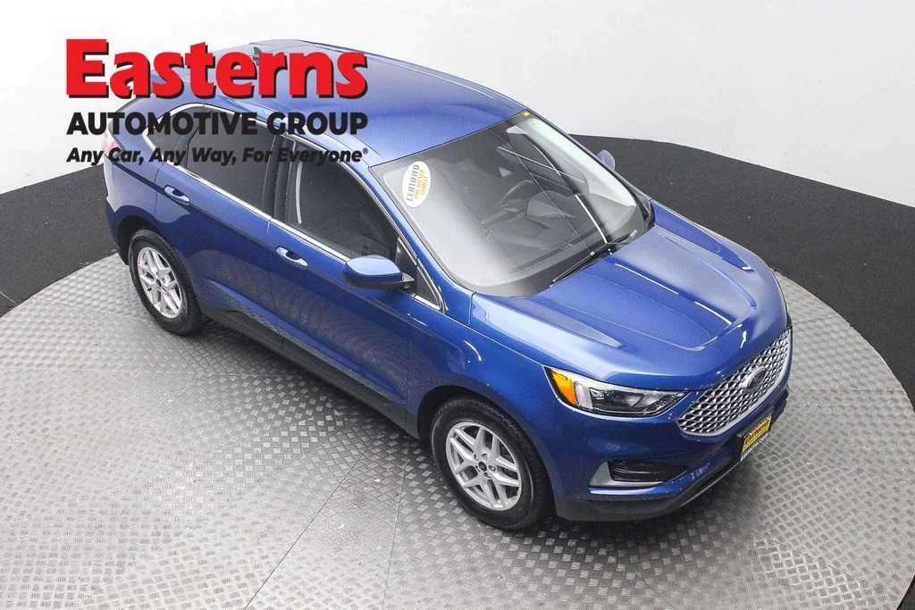 Used 2023 Blue Ford SEL image 3