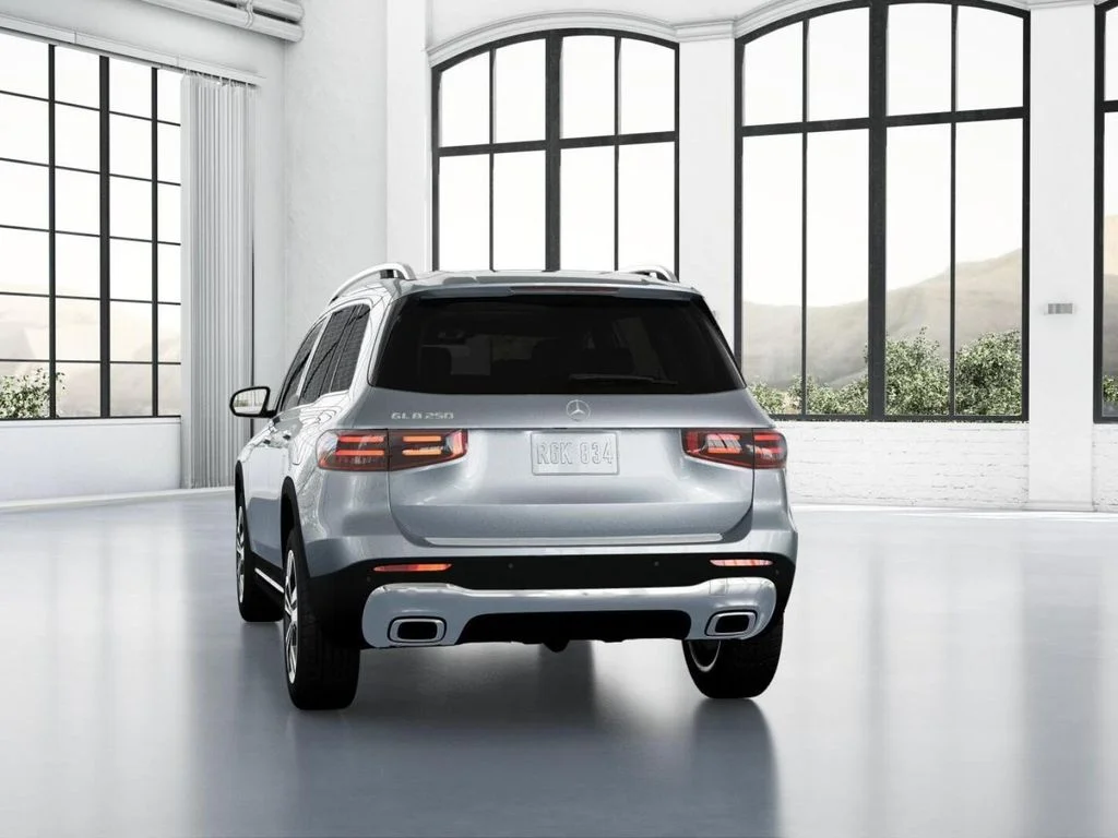 Used 2026 Silver Mercedes-Benz GLB 250 image 26