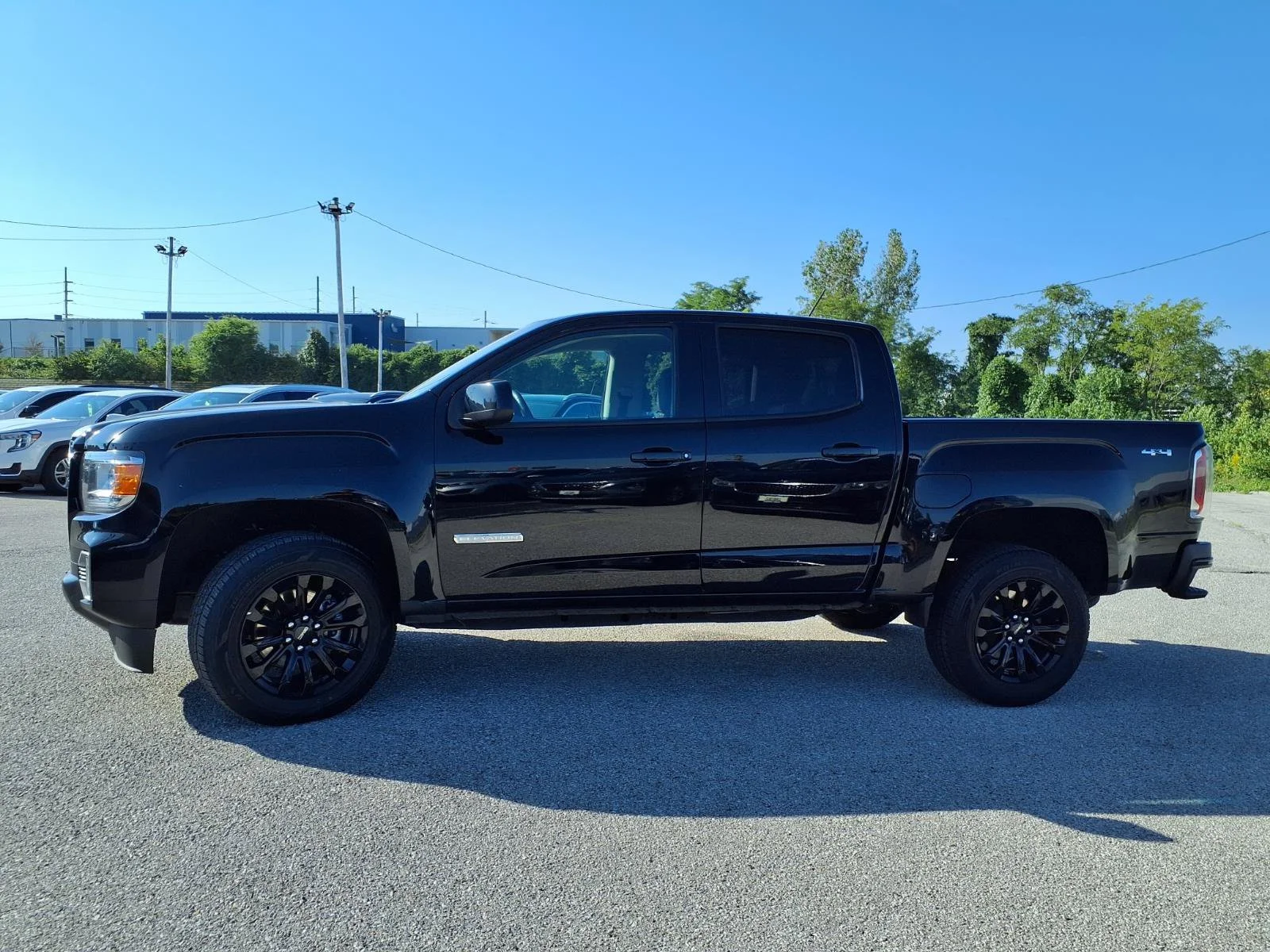 Used 2022 Onyx Black GMC 4WD Elevation image 33