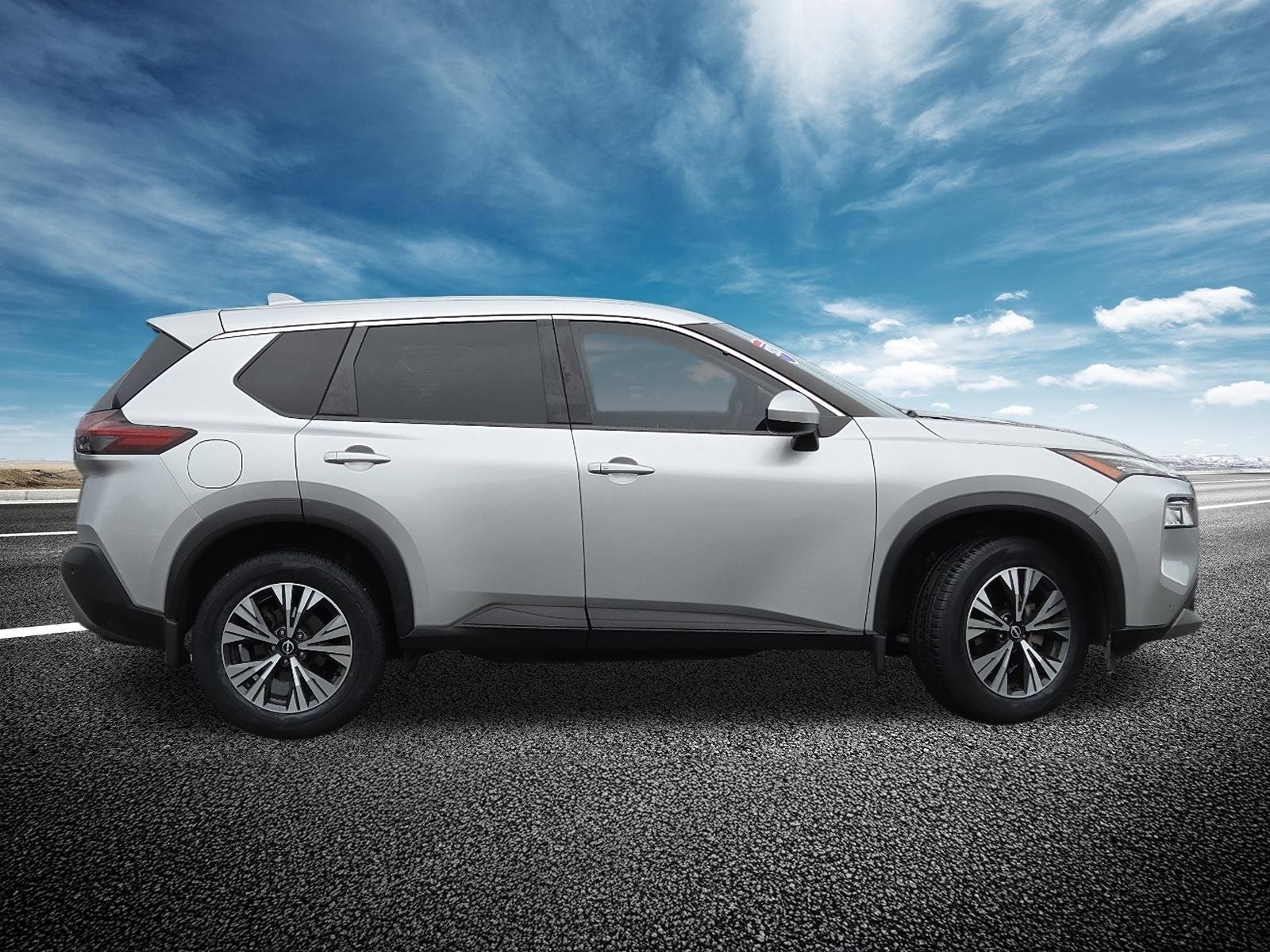 Used 2023 Brilliant Silver Metallic Nissan SV image 17