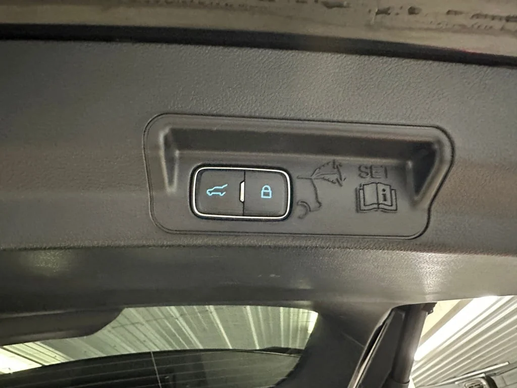 2023 Ford Explorer XLT - Photo 22