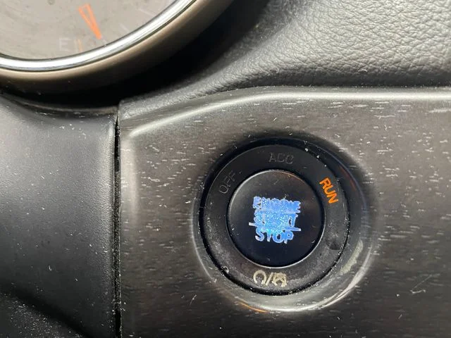 Used 2017 Diamond Black Crystal Pearlcoat Jeep Laredo image 27