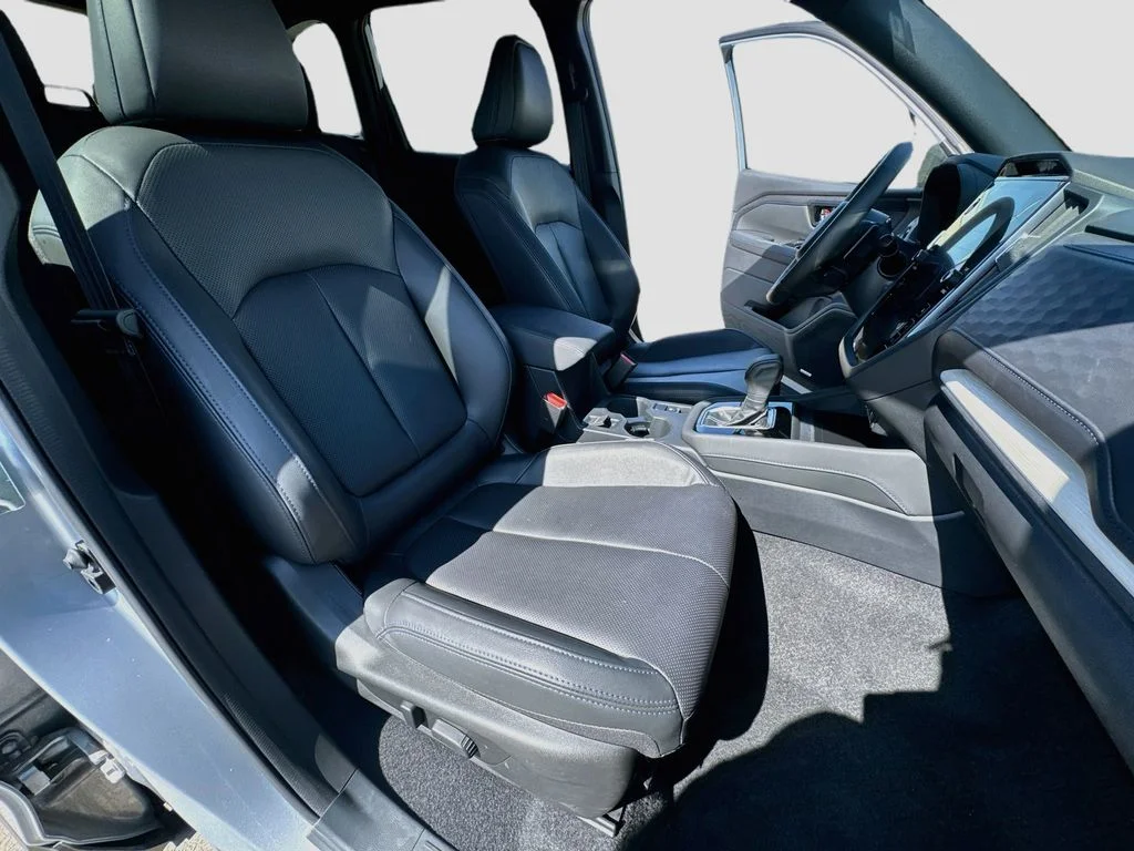Used 2025 Silver Subaru Limited image 38