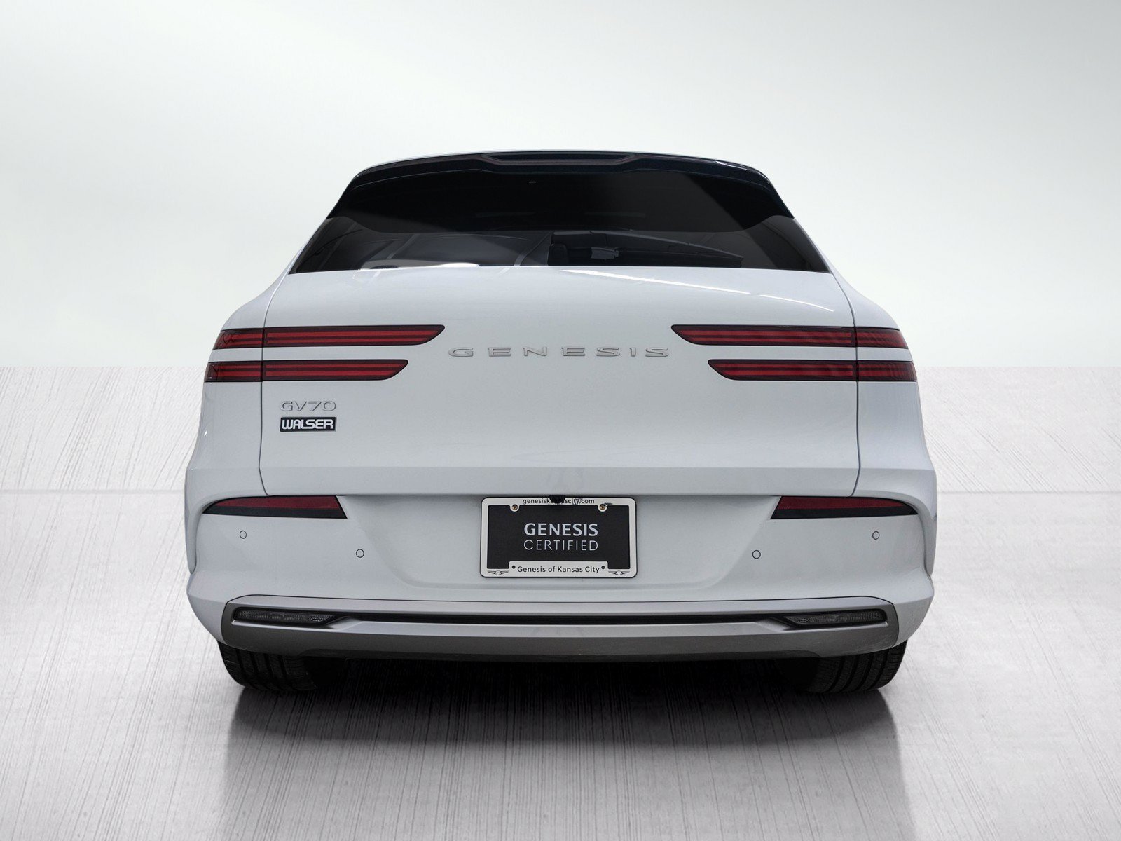 Certified Used 2025 Alta White Genesis Advanced image 4