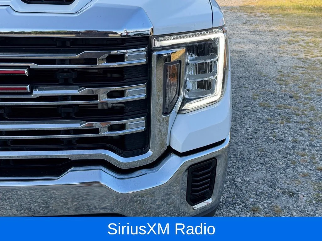 Used 2023 SUMMIT WHITE GMC SLE image 12