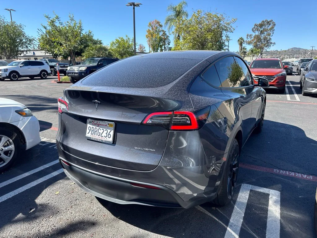 Used 2022 Blue Tesla Long Range image 3