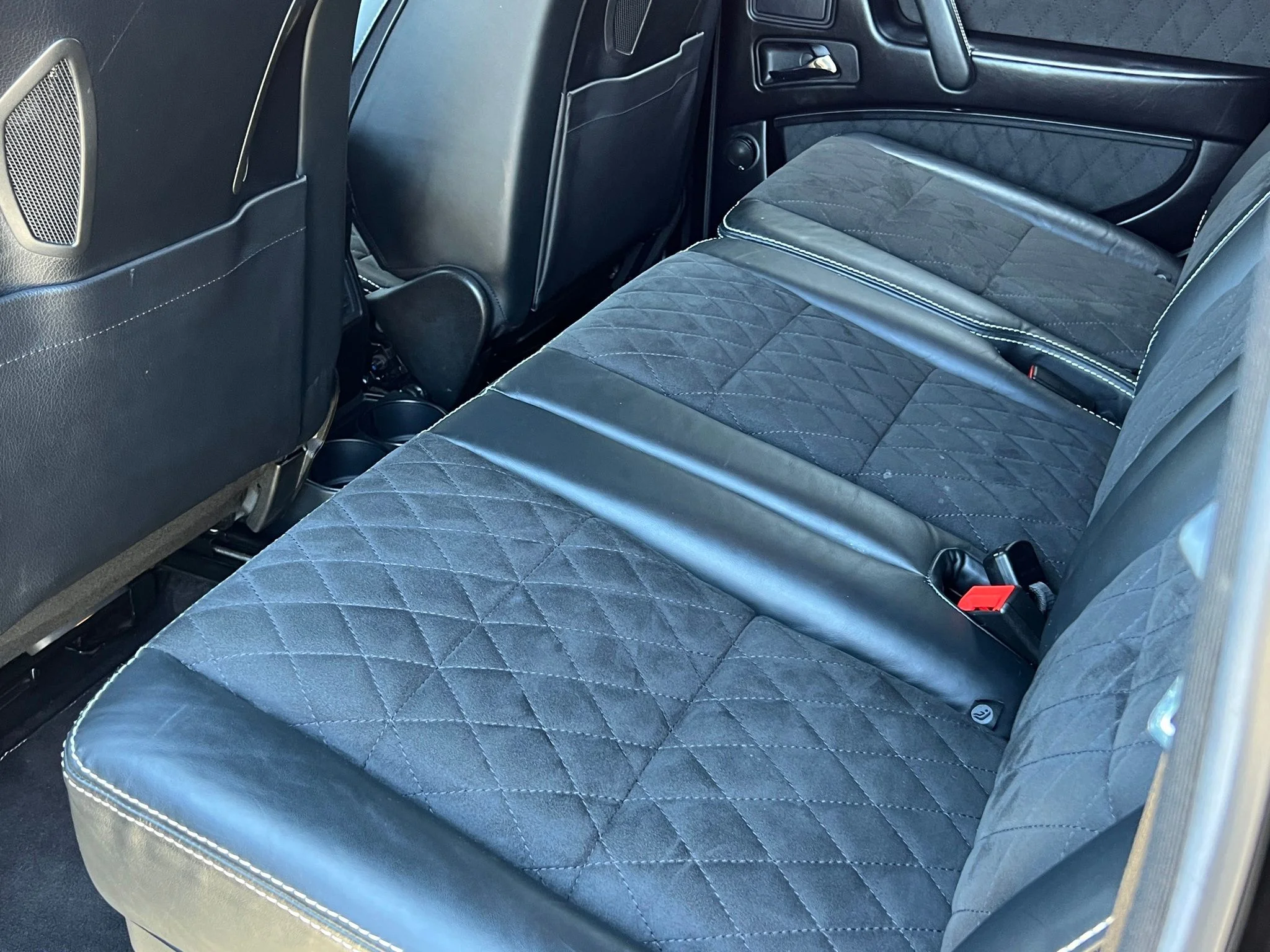 Used 2018 Black Mercedes-Benz G 550 Squared image 23