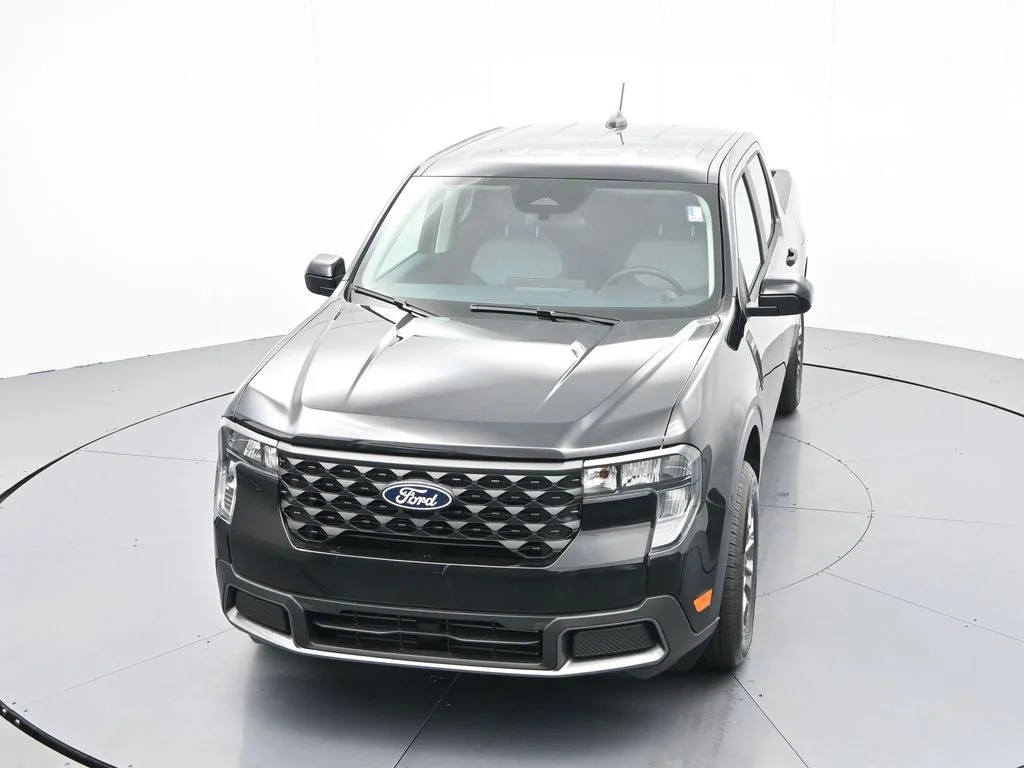New 2025 Shadow Black Ford XLT image 22
