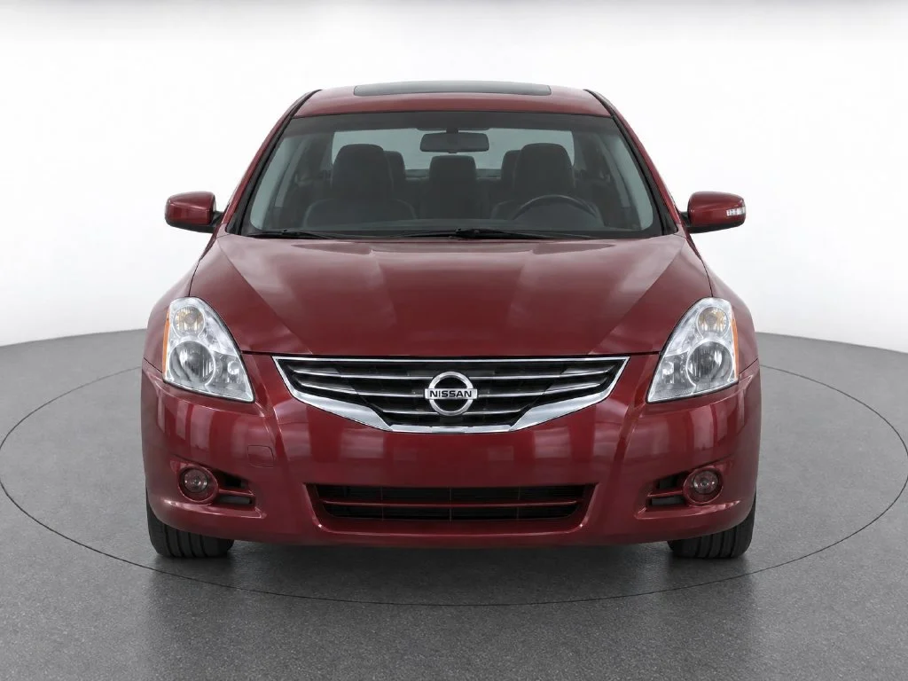 Used 2012 Red Nissan 2.5 SL image 5