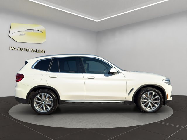 Used 2019 Alpine White BMW xDrive30i image 8