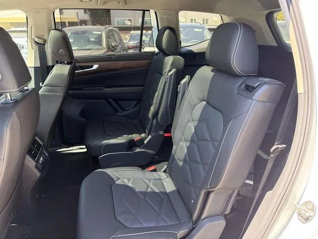 New 2026 White/off-white Volkswagen 2.0T SE w/Technology image 15