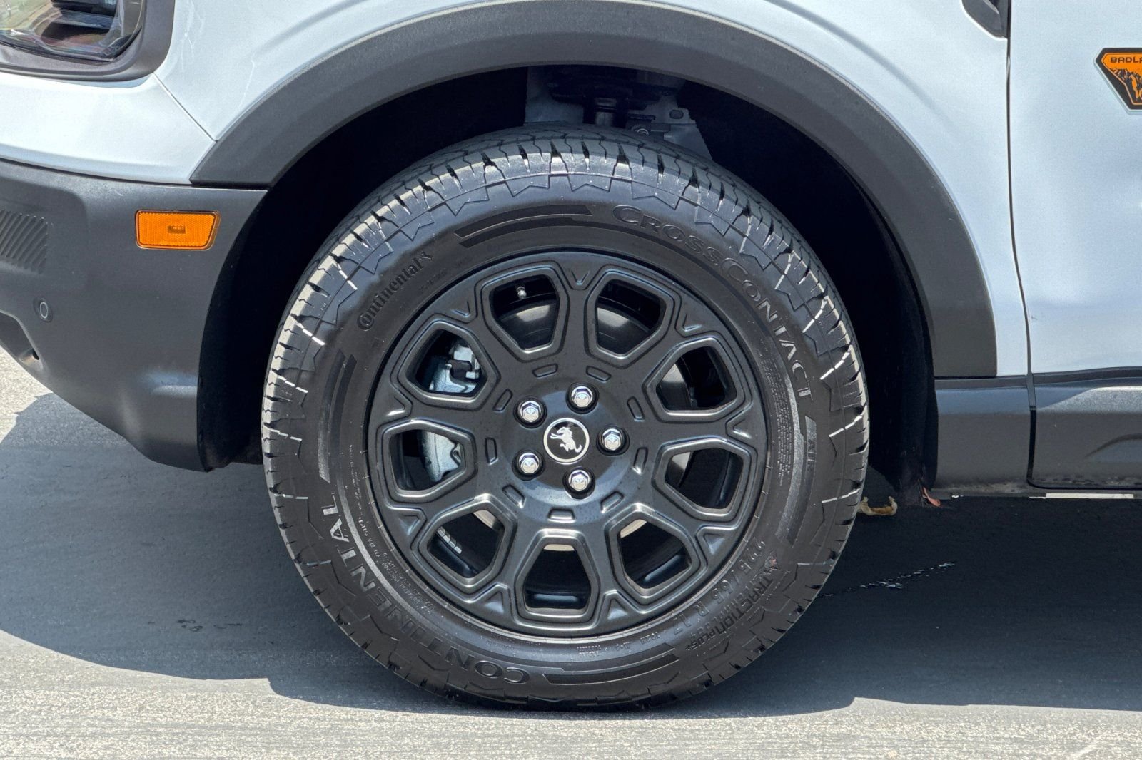 Used 2025 White Ford Badlands image 35