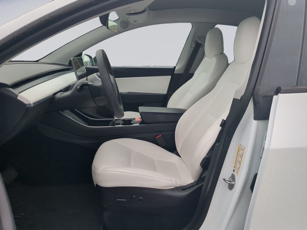 Used 2021 White Tesla Long Range image 11