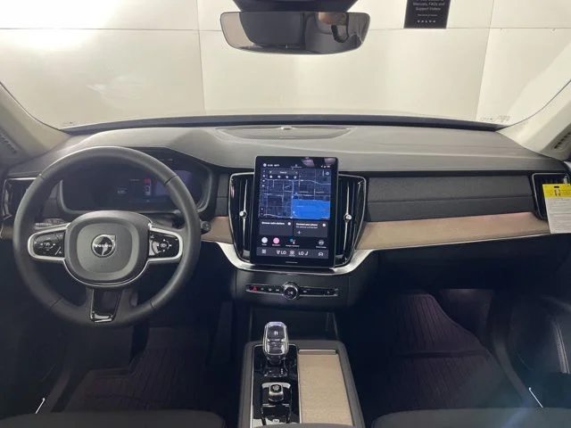 2025 Volvo XC90 Plus - Photo 15