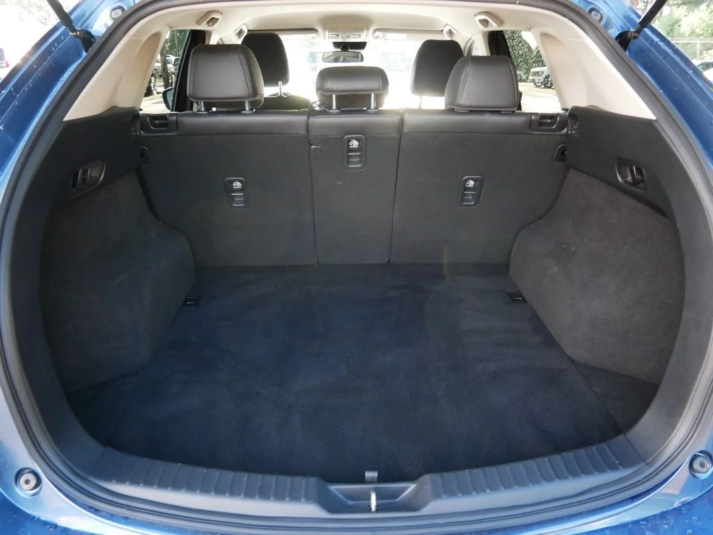 Used 2021 Blue Mazda Touring image 10