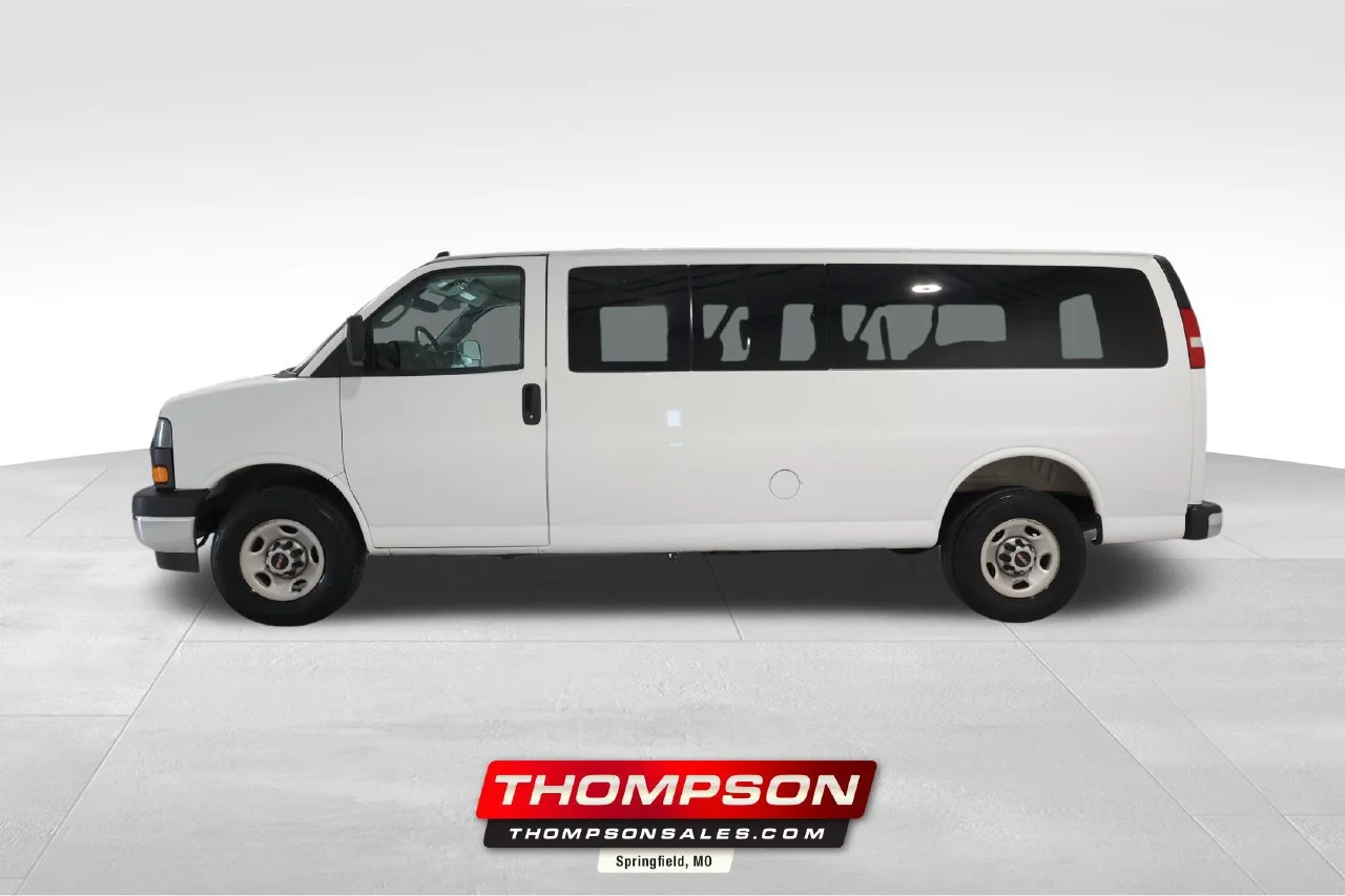 2025 GMC Savana Passenger