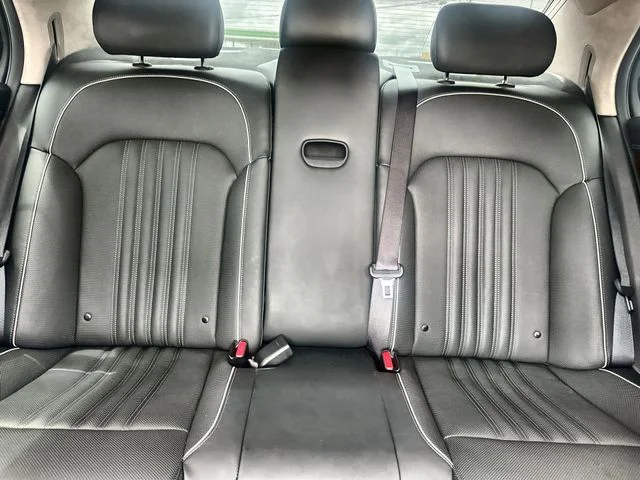 Used 2019 Black Genesis 3.3T Premium image 17