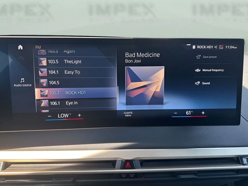 Used 2023 Blue BMW xDrive50 image 16