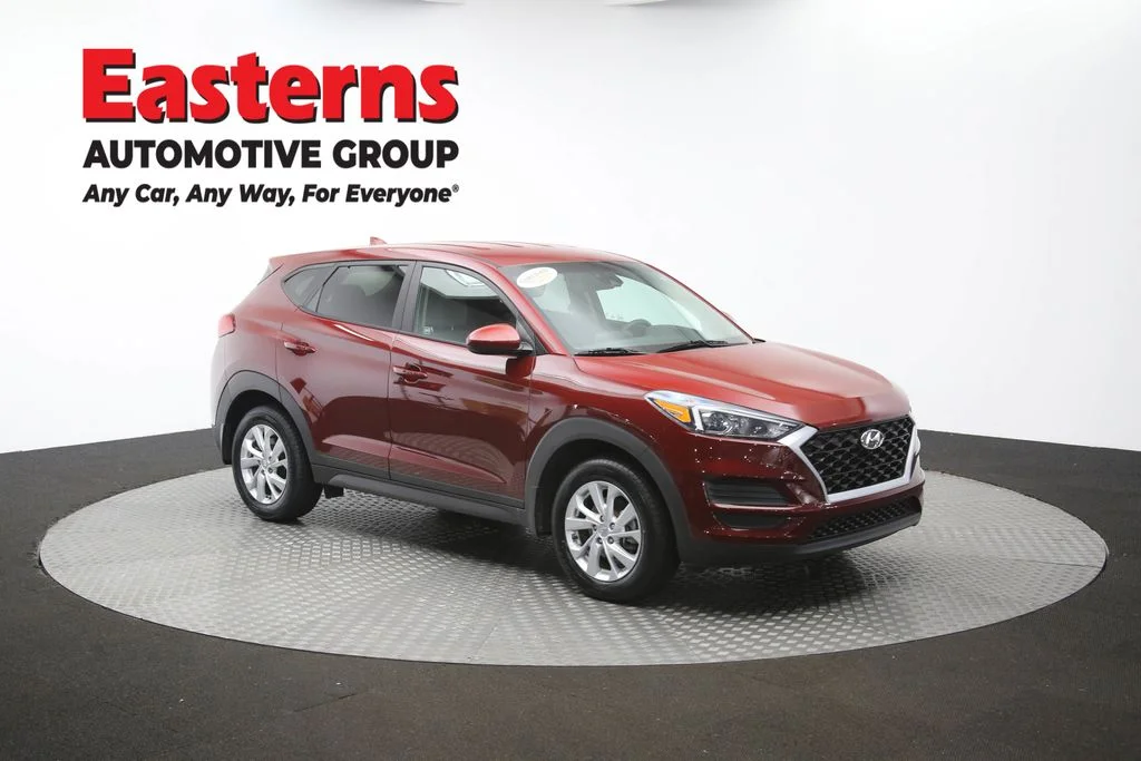 Used 2020 Red Hyundai SE image 48