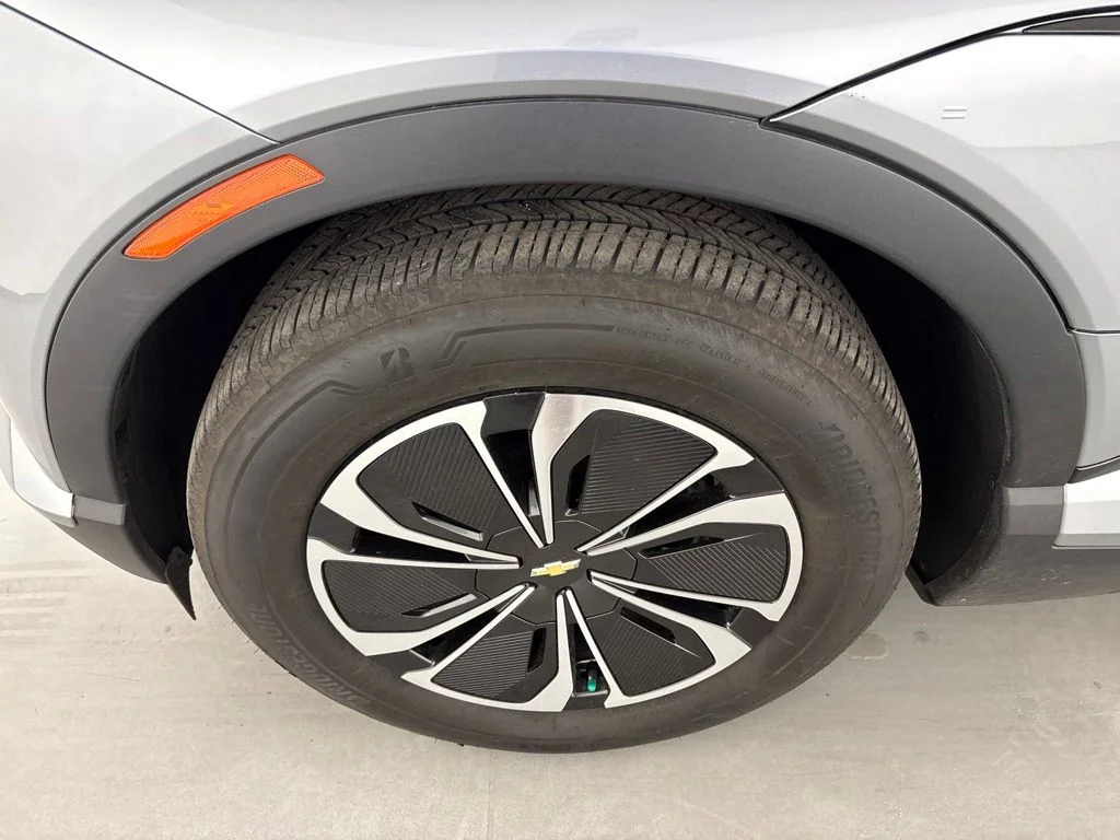 Used 2025 Gray Chevrolet LT image 13